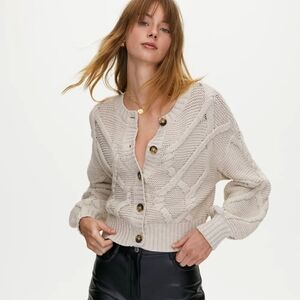 Wilfred Aritzia Callisto Cardigan | Biege | Size Small | Button Up | Chunky